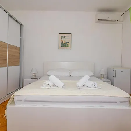 Double Bedroom Seaview