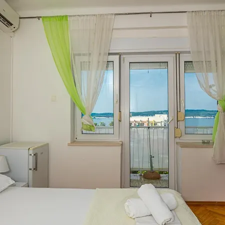 Homestay Double Bedroom Seaview
