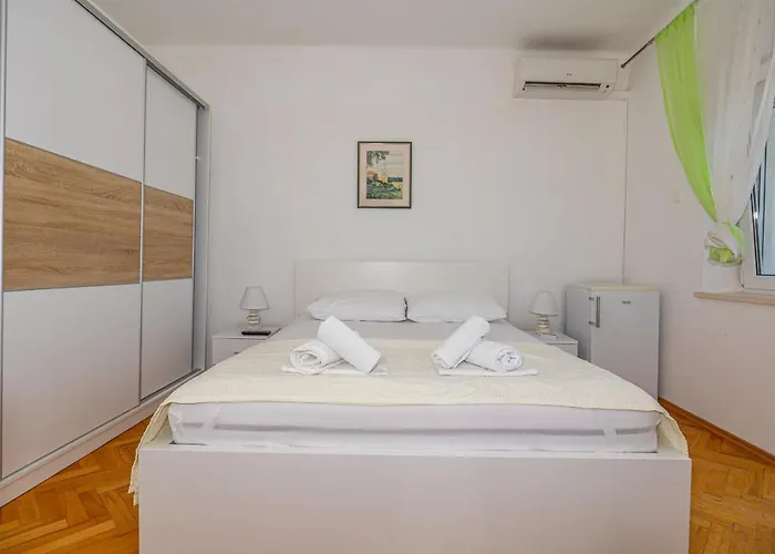 Double Bedroom Seaview